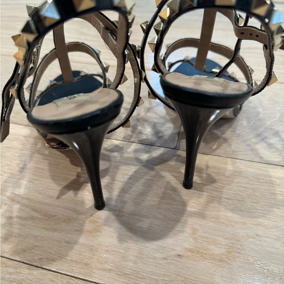 Valentino Rockstud Sandal Women’s 37.5 US 7.5 - Picture 3 of 7